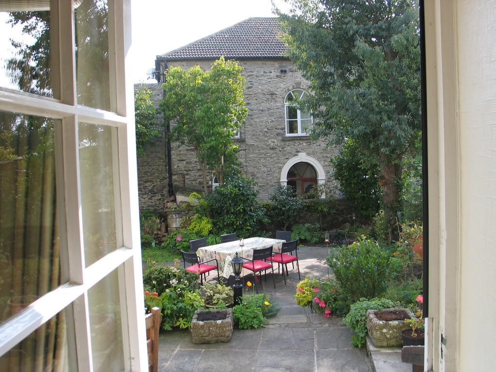 Clyde House Hotel Leyburn Bagian luar foto